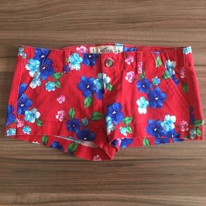 Hollister women’s shorts size 3 or 26, floral red